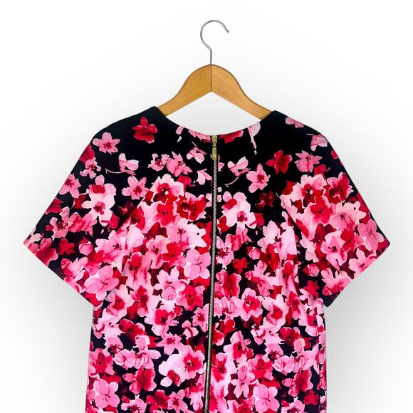 Eliza J NWT Women's Short Sleeve Shift Dress Size 4P Black Pink Floral Scuba - Picture 3 of 13